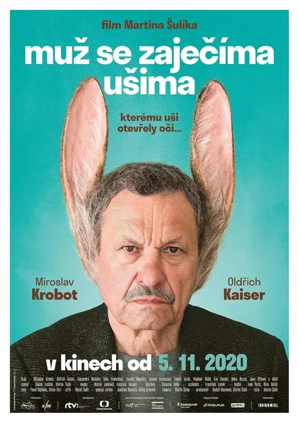 Мужчина с заячьими ушами