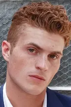Джейк Остин Уокер