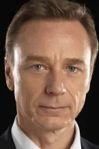 Бен Дэниелс